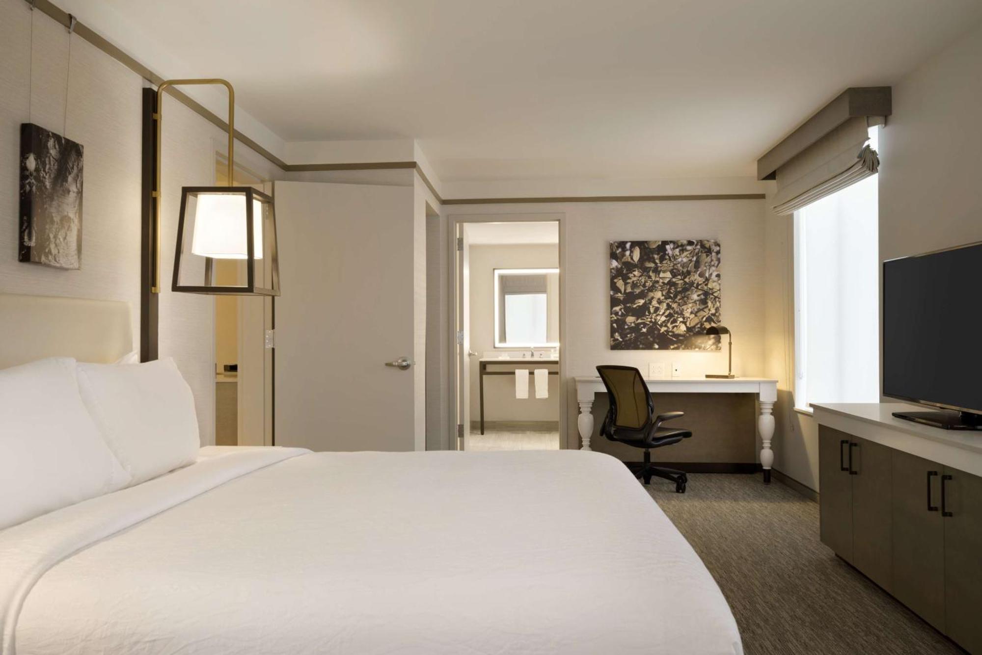 Hilton Garden Inn Newtown Square Radnor Exterior photo