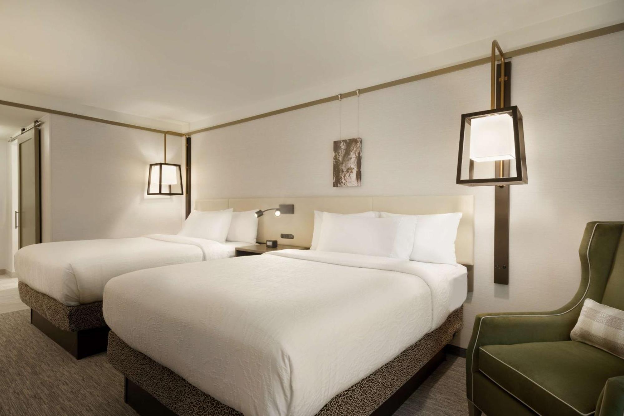 Hilton Garden Inn Newtown Square Radnor Exterior photo