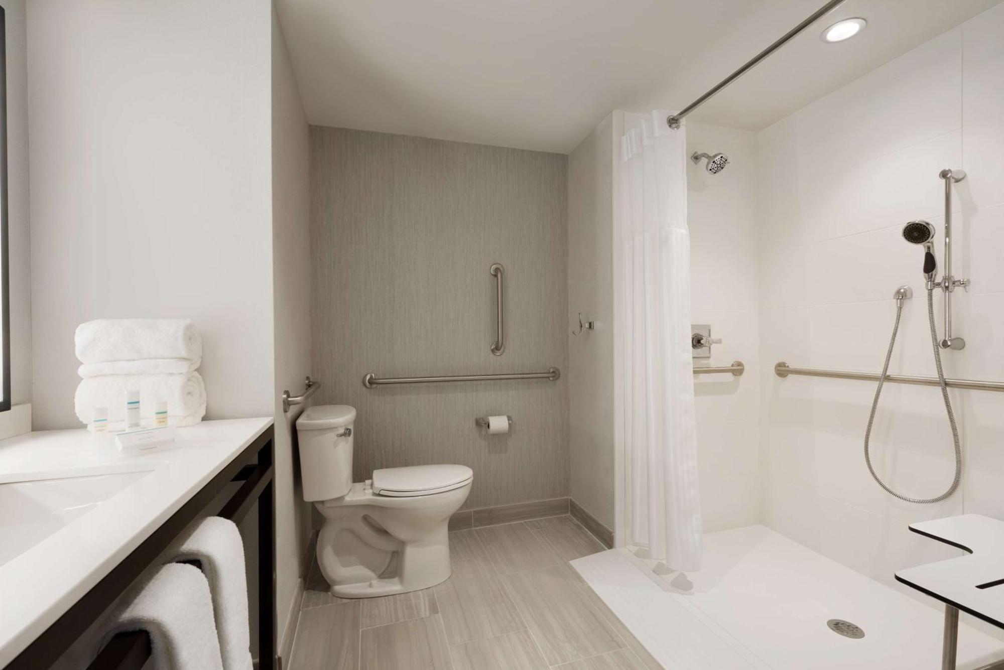 Hilton Garden Inn Newtown Square Radnor Exterior photo
