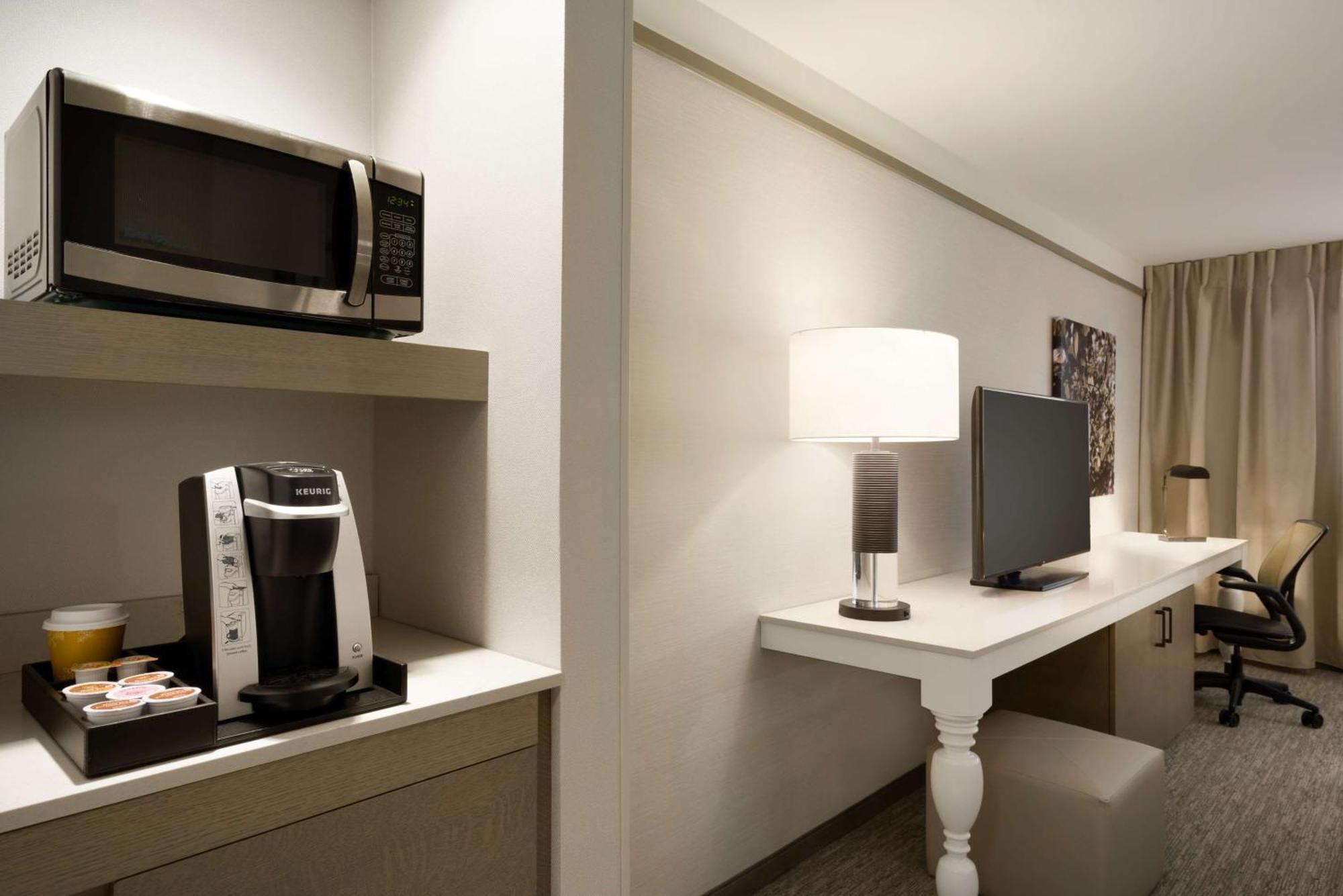 Hilton Garden Inn Newtown Square Radnor Exterior photo